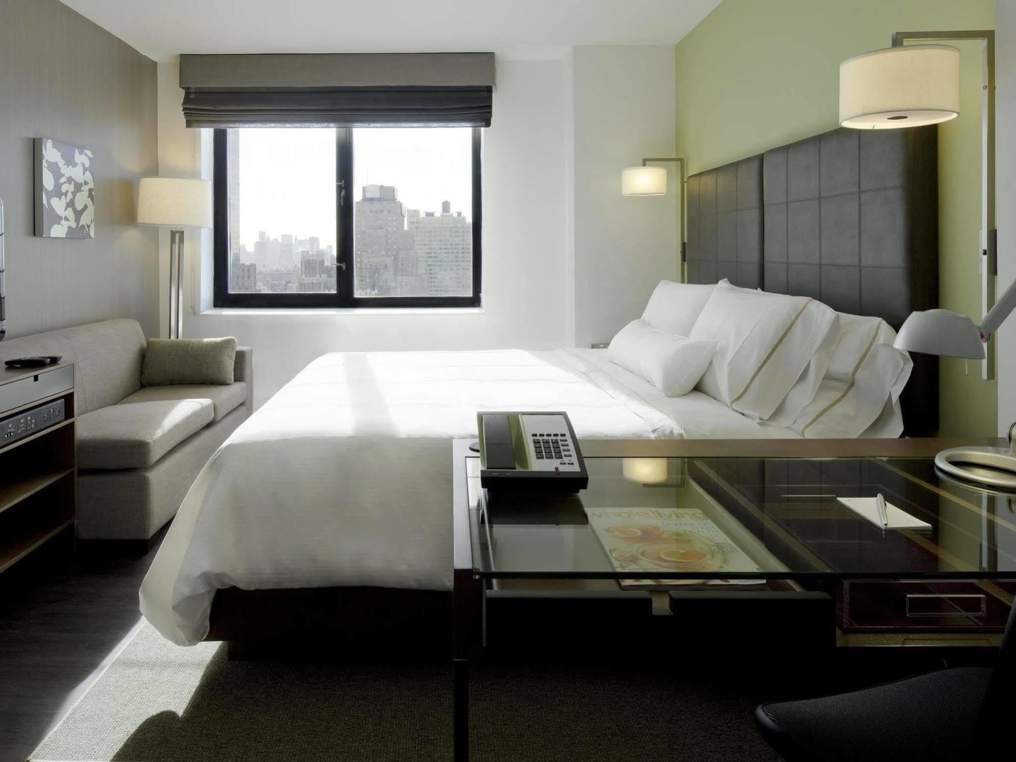 Hotel Element Times Square West à New York Extérieur photo